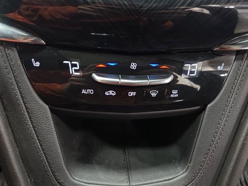 Certified 2021 Cadillac XT6 Premium Luxury image 23