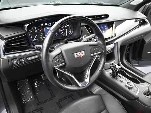 Used 2022 Cadillac XT6 Sport w/ Technology Package AWD/4WD image 23