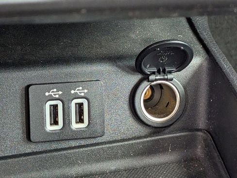 Used 2019 Ford Fusion SE w/ Equipment Group 151A image 18