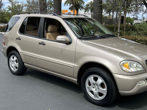 Used 2003 Mercedes-Benz ML 320 4MATIC image 39