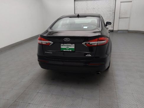 Used 2020 Ford Fusion SE FWD image 7