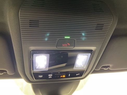 Used 2022 Volkswagen GTI S image 8