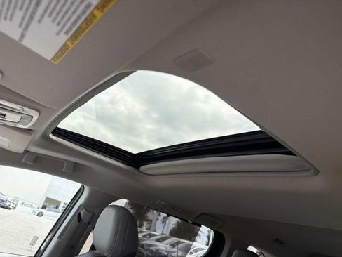 Used 2021 Toyota Sienna XLE FWD image 27