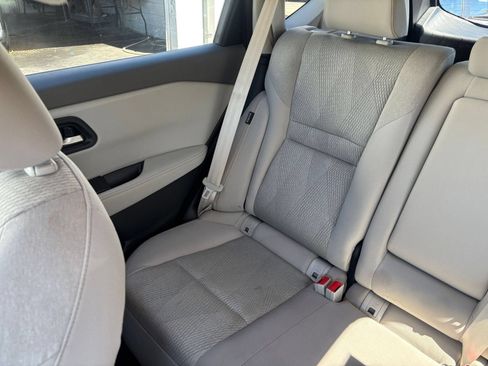 Used 2025 Nissan Rogue SV FWD image 41