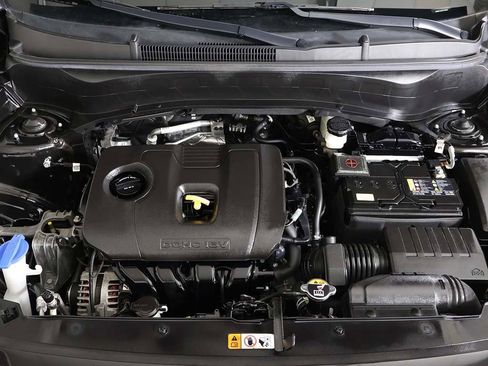 Used 2023 Kia Seltos LX image 18