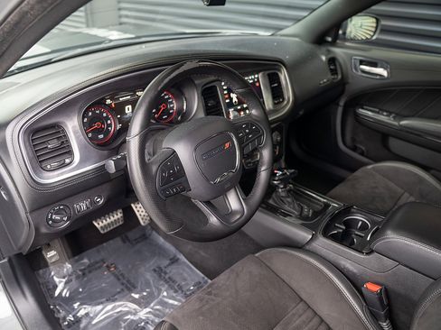 Used 2019 Dodge Charger Scat Pack w/ Daytona Edition Group RWD image 4