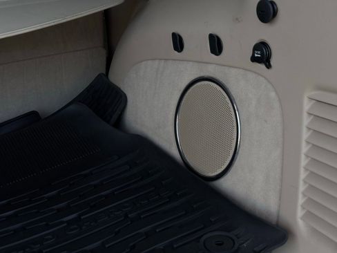 Used 2017 Jeep Grand Cherokee Overland image 44