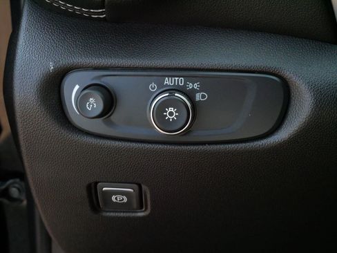 Used 2024 Chevrolet Blazer LT w/ Convenience Package FWD image 27