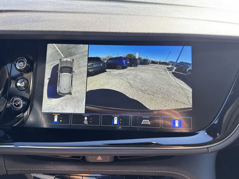 Used 2023 Buick Envision Avenir image 20