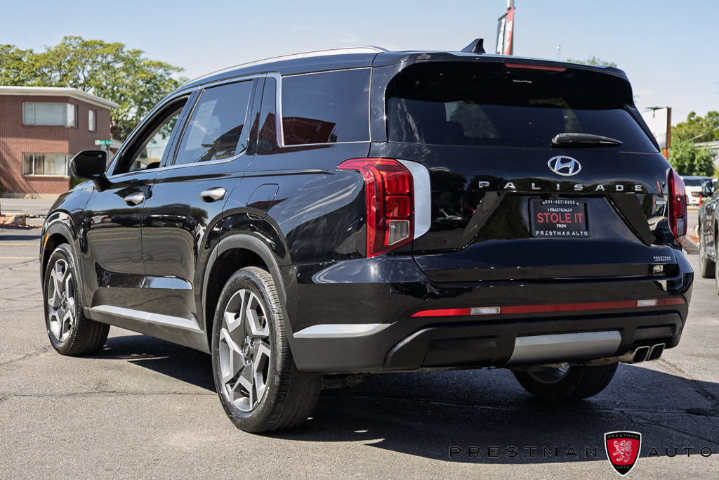 Used 2023 Hyundai Palisade Limited AWD/4WD image 18