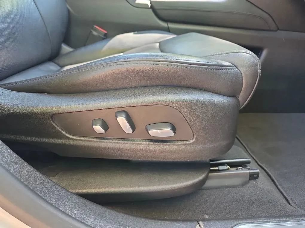 Used 2019 Cadillac XT5 Premium Luxury FWD image 50