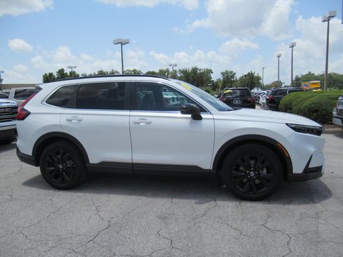 Used 2023 Honda CR-V Sport Touring image 2