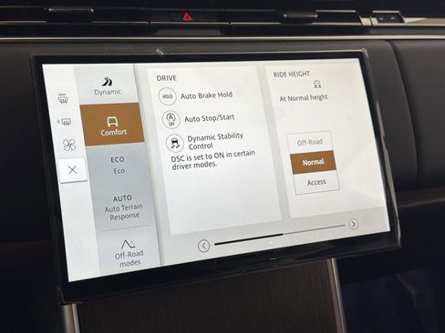 New 2025 Land Rover Range Rover SE image 19