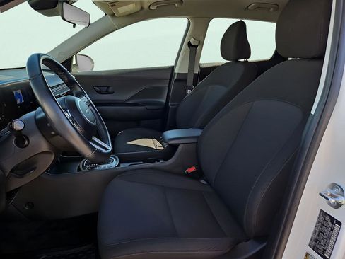 Used 2025 Hyundai Kona SEL image 13