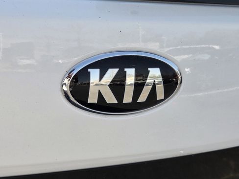 Used 2021 Kia Soul LX image 29