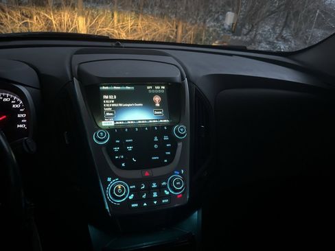 Used 2016 Chevrolet Equinox LT w/ Convenience Package image 12