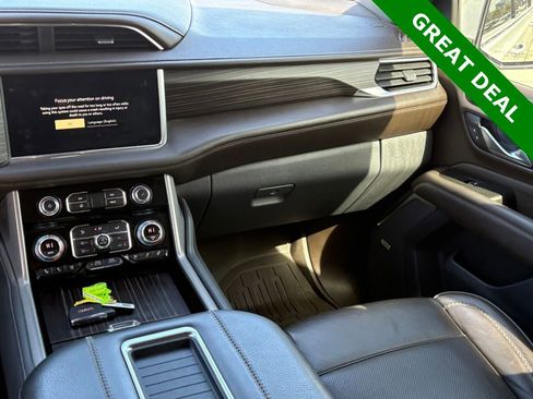Used 2022 GMC Yukon XL Denali w/ Denali Ultimate Package image 14