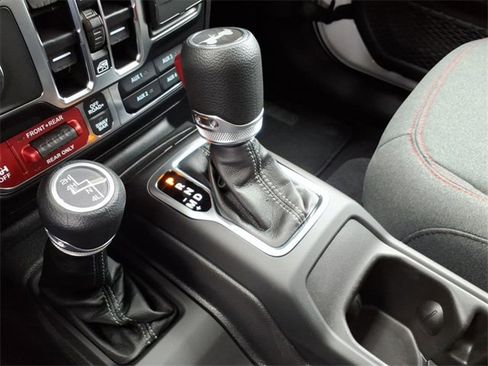 New 2025 Jeep Wrangler Unlimited Rubicon image 21