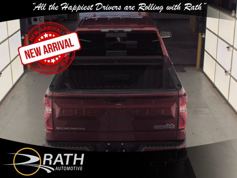 Used 2023 Chevrolet Silverado 1500 High Country w/ Z71 Off-Road Package image 7