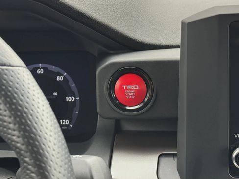 Used 2024 Toyota Tacoma TRD Sport image 6