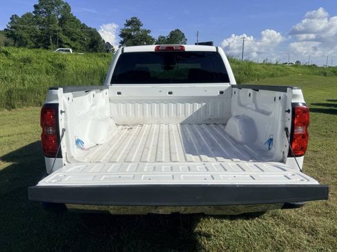 Used 2017 Chevrolet Silverado 1500 LT w/ LT Convenience Package AWD/4WD image 5