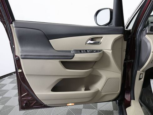 Used 2014 Honda Odyssey EX-L image 12