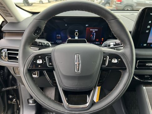 New 2025 Lincoln Aviator Reserve w/ Luxury Package image 16