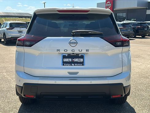 New 2026 Nissan Rogue SV image 7