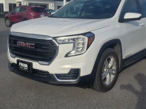 Used 2023 GMC Terrain SLE image 10