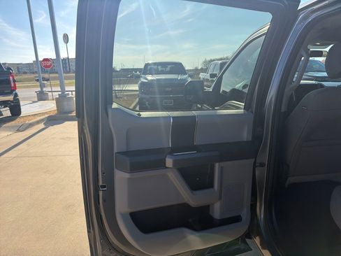 Used 2016 Ford F150 XLT image 22