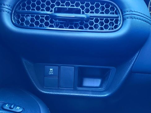 Certified 2025 Honda HR-V LX image 30