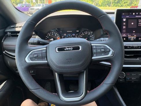 Certified 2025 Jeep Compass Trailhawk AWD/4WD image 17