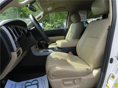 Used 2013 Toyota Tundra SR5 image 4