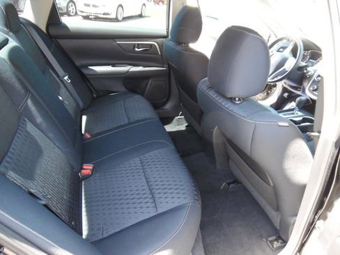 Used 2017 Nissan Altima 2.5 SV FWD image 20