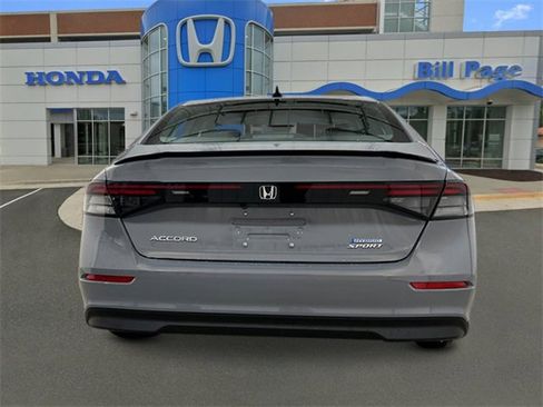 Used 2025 Honda Accord Sport image 4