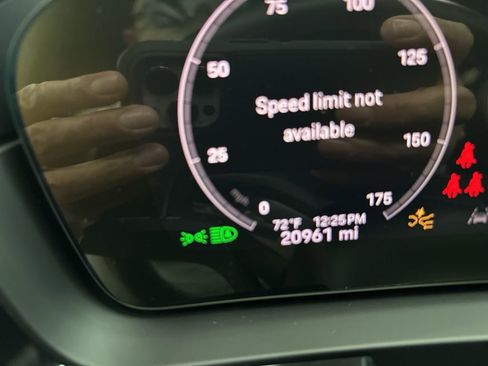 Used 2024 Porsche Cayenne Coupe image 13