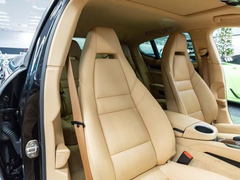Used 2010 Porsche Panamera 4S image 15
