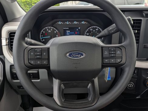 New 2026 Ford F250 XL w/ XL Chrome Package image 23