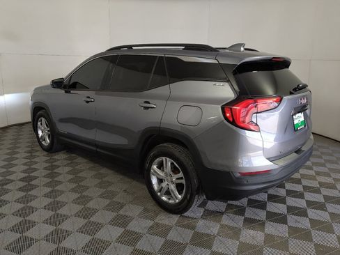 Used 2018 GMC Terrain SLE w/ Driver Convenience Package FWD image 3