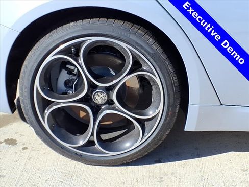 New 2025 Alfa Romeo Giulia w/ Driving Assist Package image 6