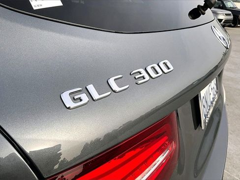 Used 2019 Mercedes-Benz GLC 300 w/ Premium Package image 22