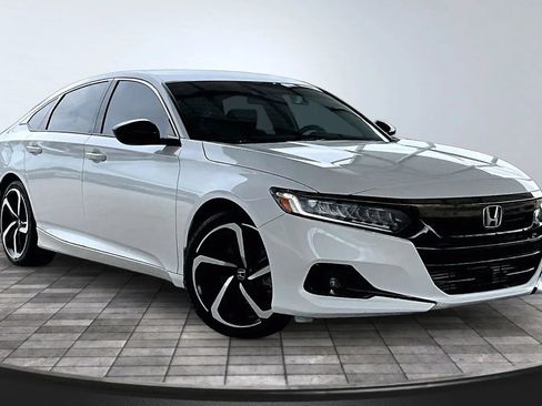 Used 2022 Honda Accord Sport image 3
