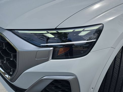 Used 2024 Audi SQ8 Premium Plus AWD/4WD image 30