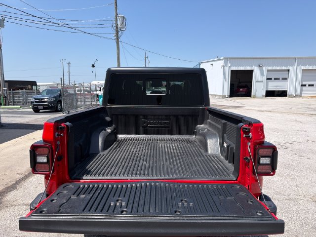 Used 2026 Jeep Gladiator Mojave AWD/4WD image 21