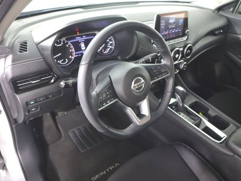 Certified 2020 Nissan Sentra SV image 11