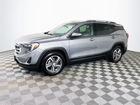 Used 2018 GMC Terrain SLT w/ Preferred Package FWD image 4