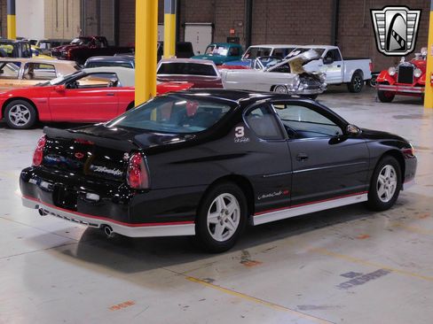 Used 2002 Chevrolet Monte Carlo SS w/ Pace Car Replica Pkg image 14
