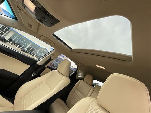 Used 2018 Lexus NX 300 FWD image 16