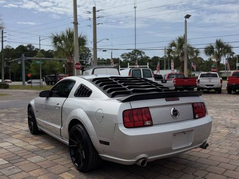 Used 2006 Ford Mustang GT RWD image 10