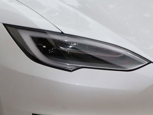 Used 2021 Tesla Model S Plaid image 6